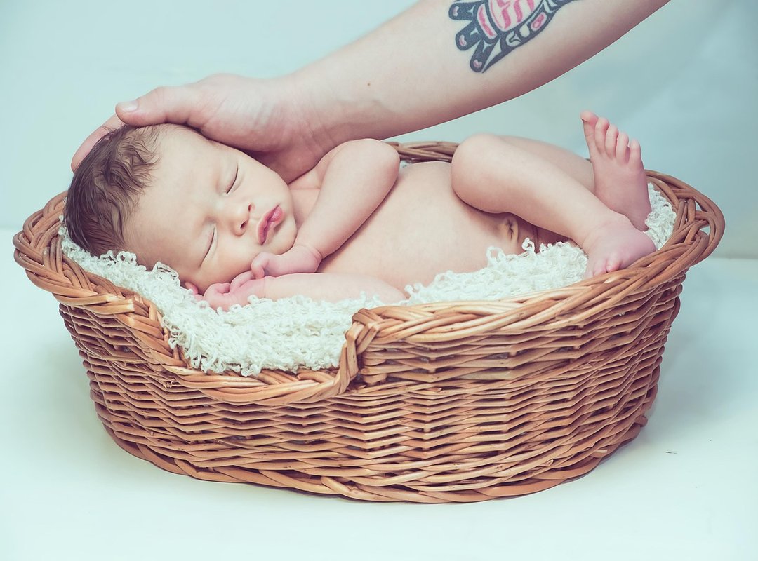 Using Love and Cuddle GIFs Effectively